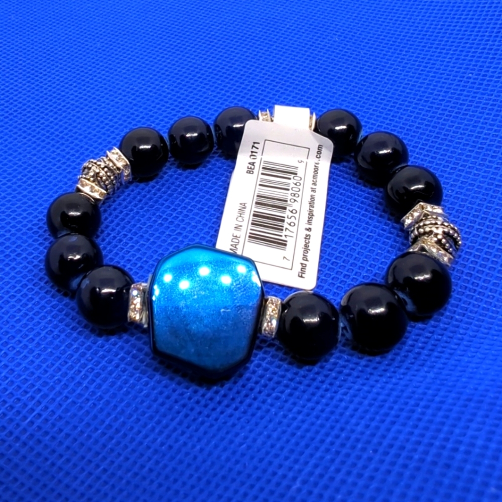 Bracelet By Nicole Beaded Stretch Glass Jewels Blue NWT